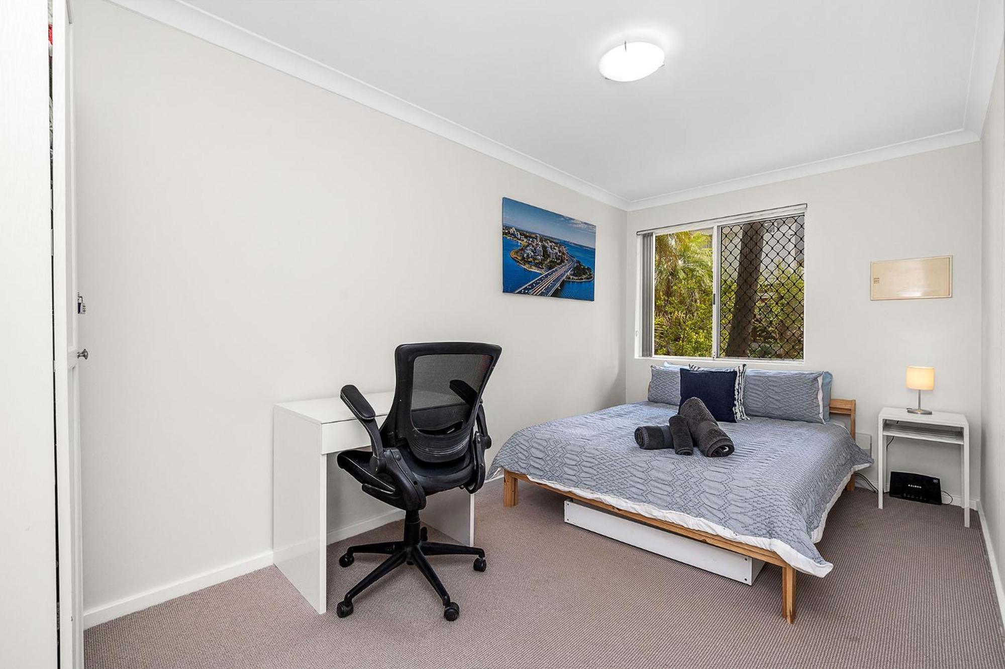 Apartment 6 Light Bright In South