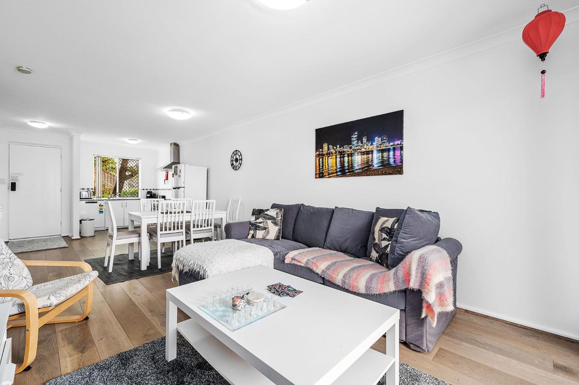 Apartment 6 Light Bright In South