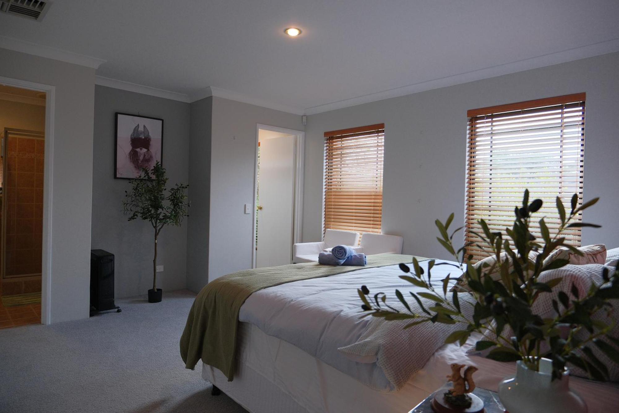 Airport 6Br Haven - Quiet Yard & Ac * Perth