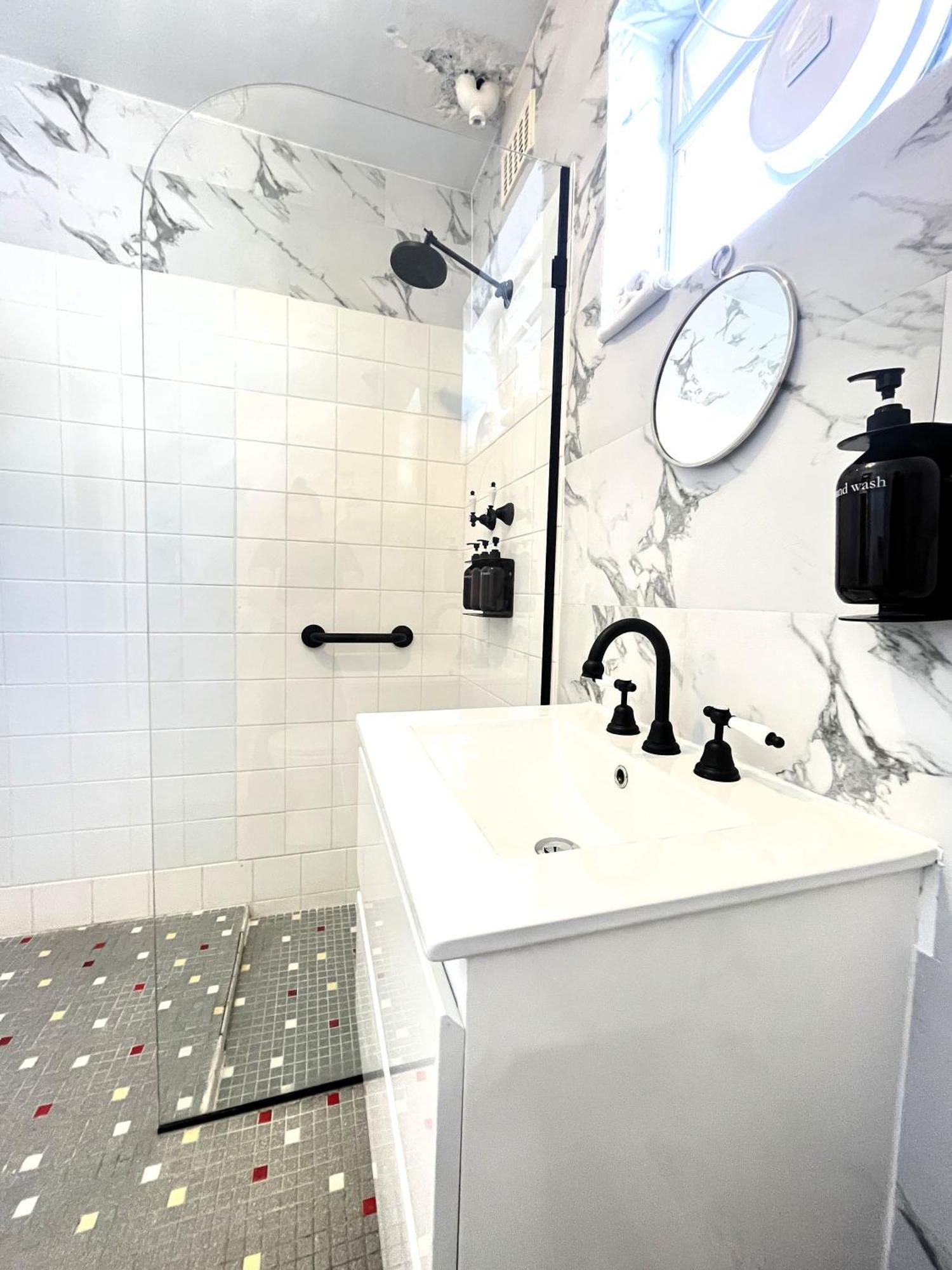 1 West Leederville Nestclose To Cbd & Sjog Hosp
