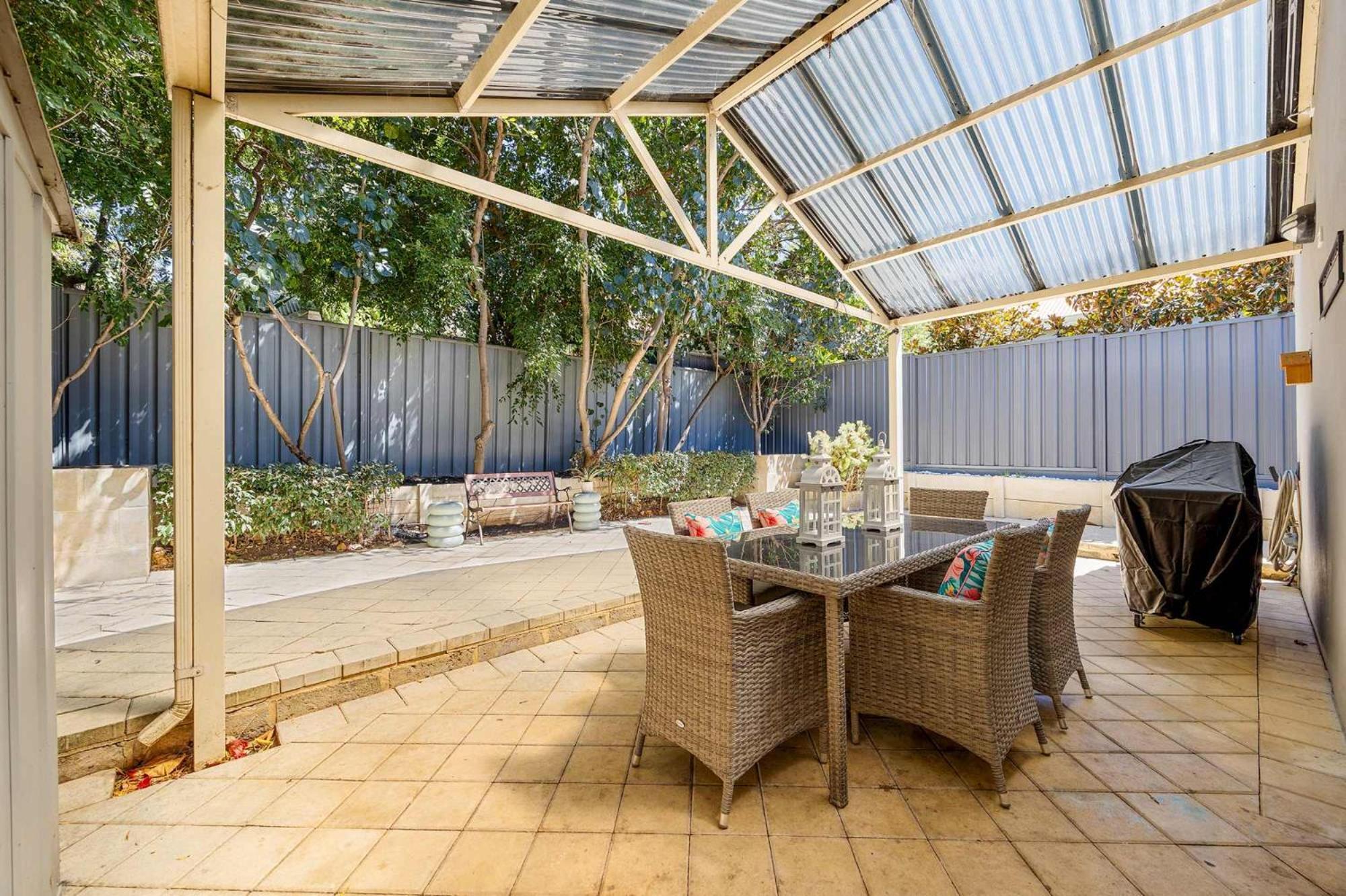 Spacious Family Getaway In West Leederville Holiday home Perth