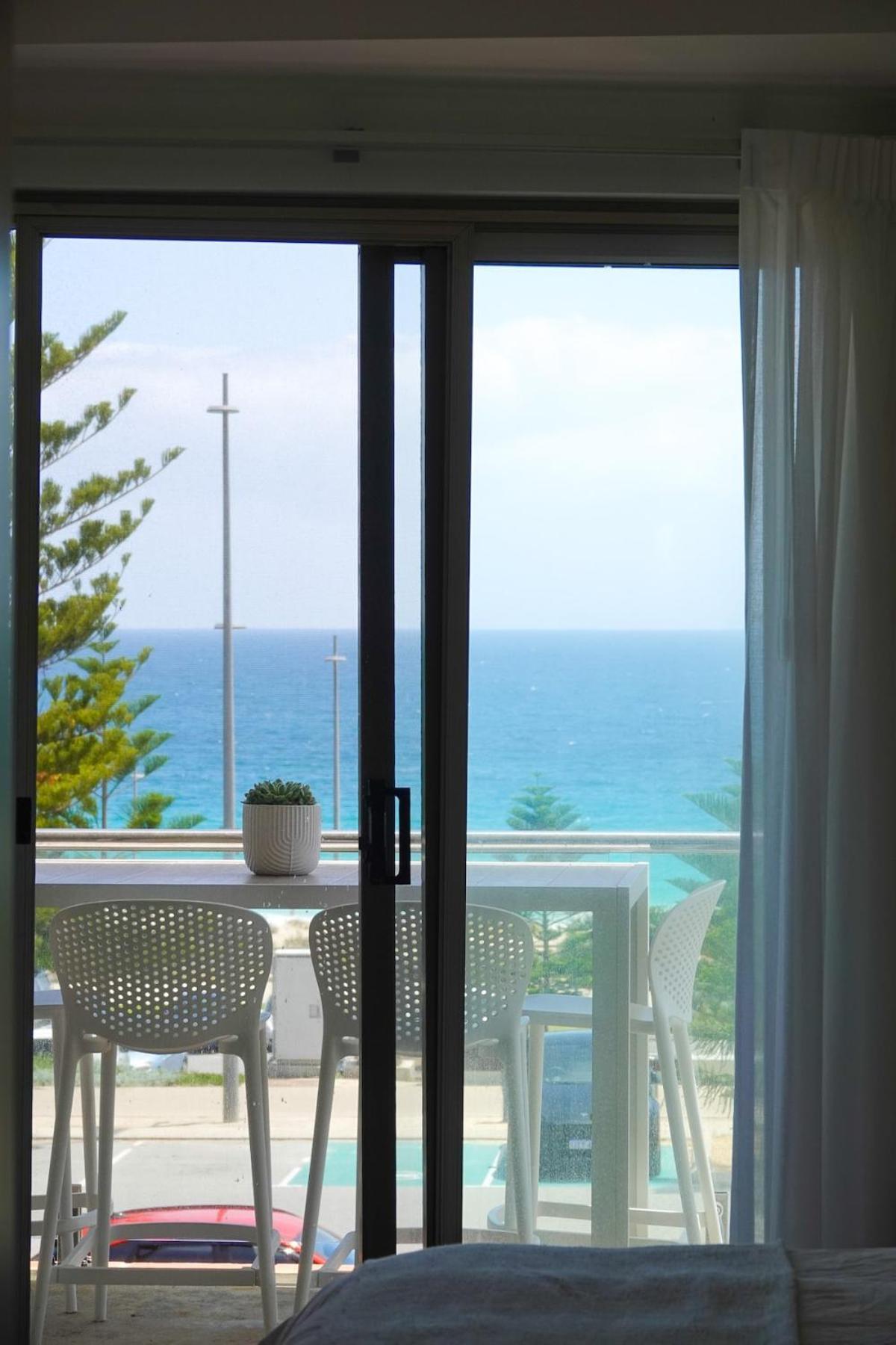 Scarborough Luxury Retreat *
