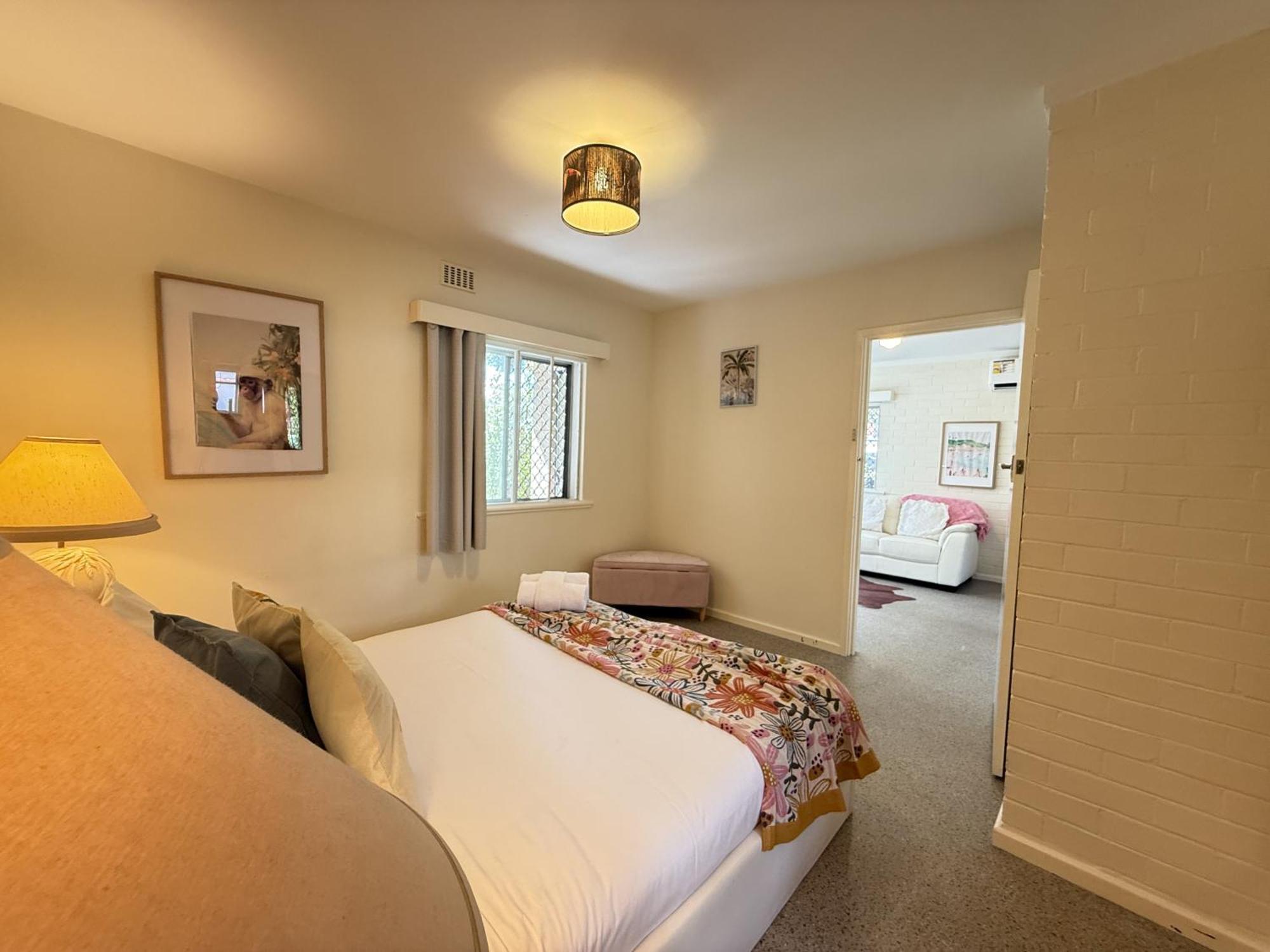 1 West Leederville Nestclose To Cbd & Sjog Hosp Apartment