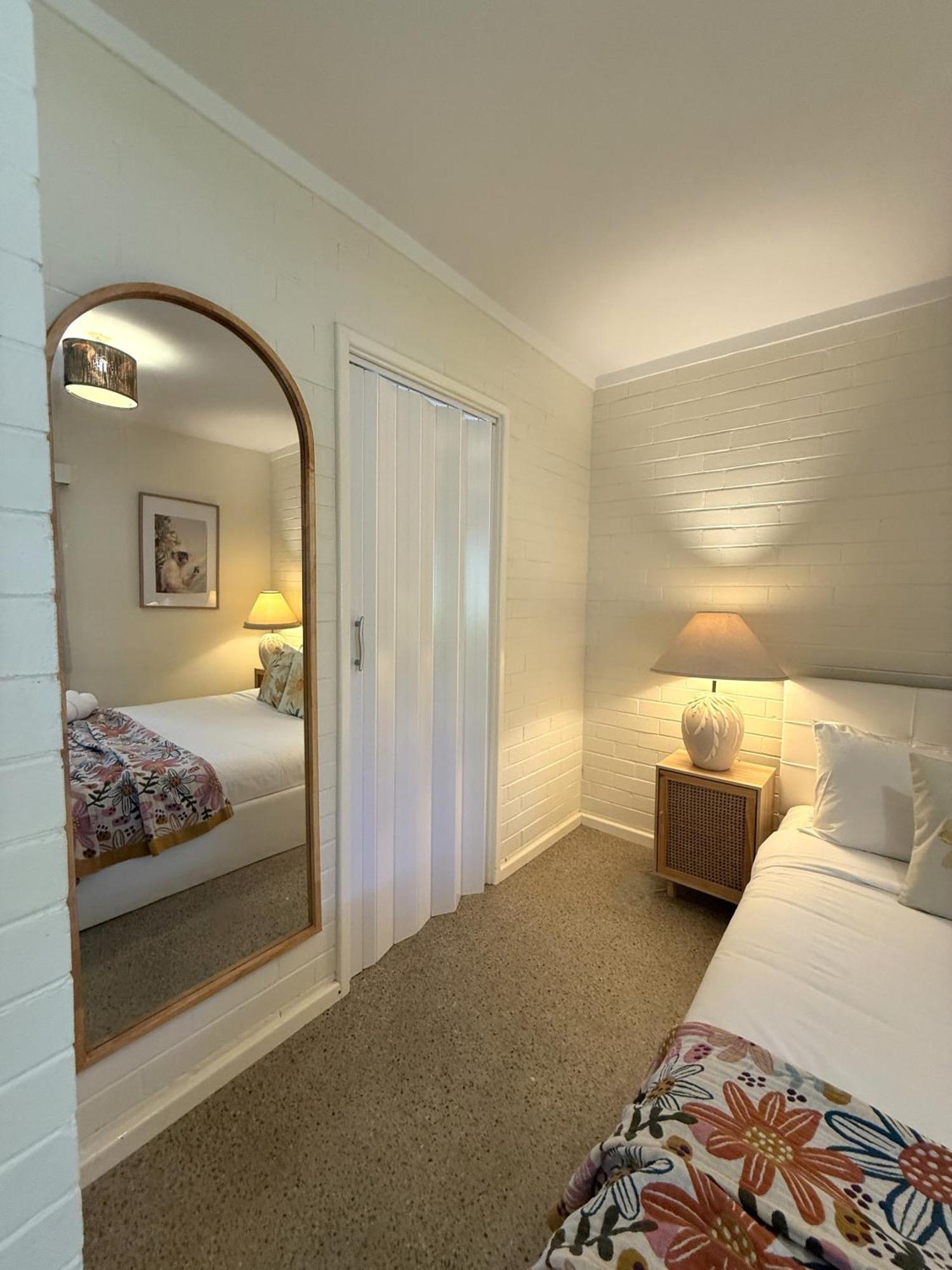 1 West Leederville Nestclose To Cbd & Sjog Hosp *