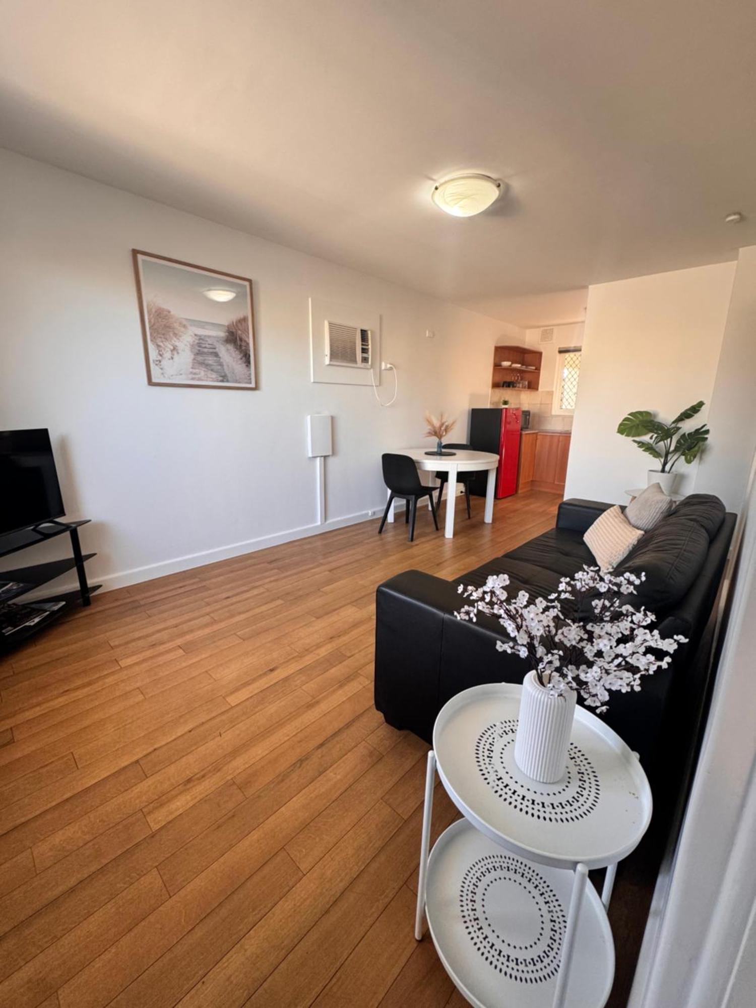13 Motel Perth