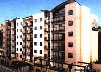 Nesuto Mounts Bay Aparthotel 4*