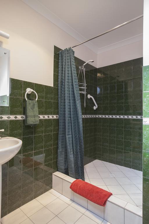 Aarn House Airport Bed & Breakfast Perth