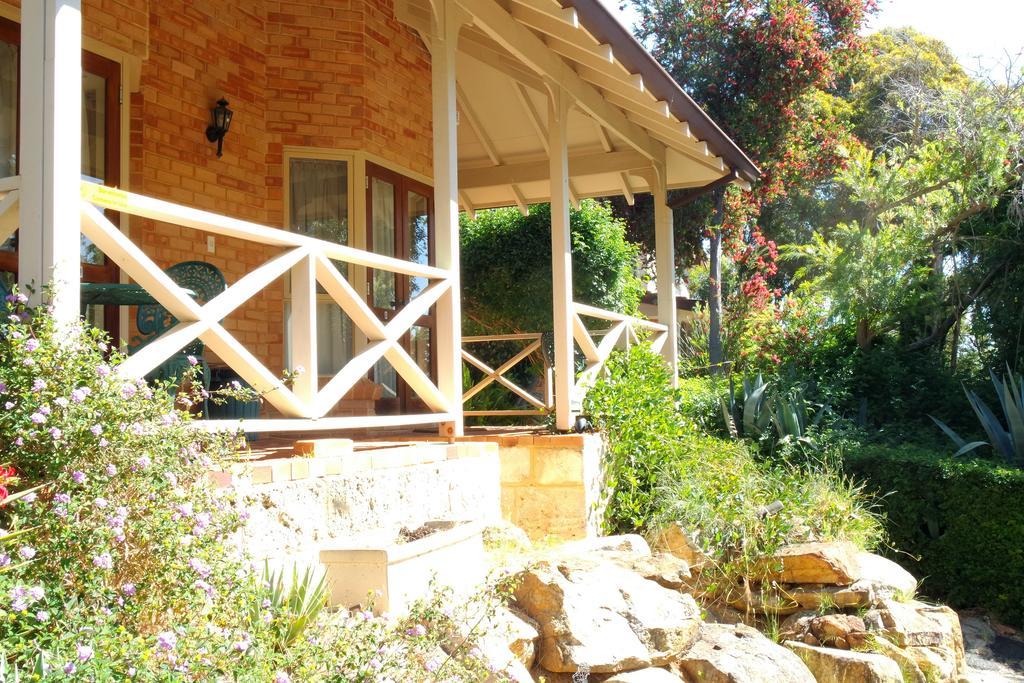 Guest house Eleebana