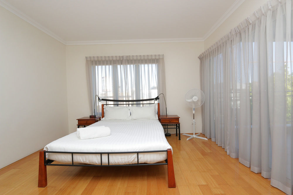 Verandah 4*