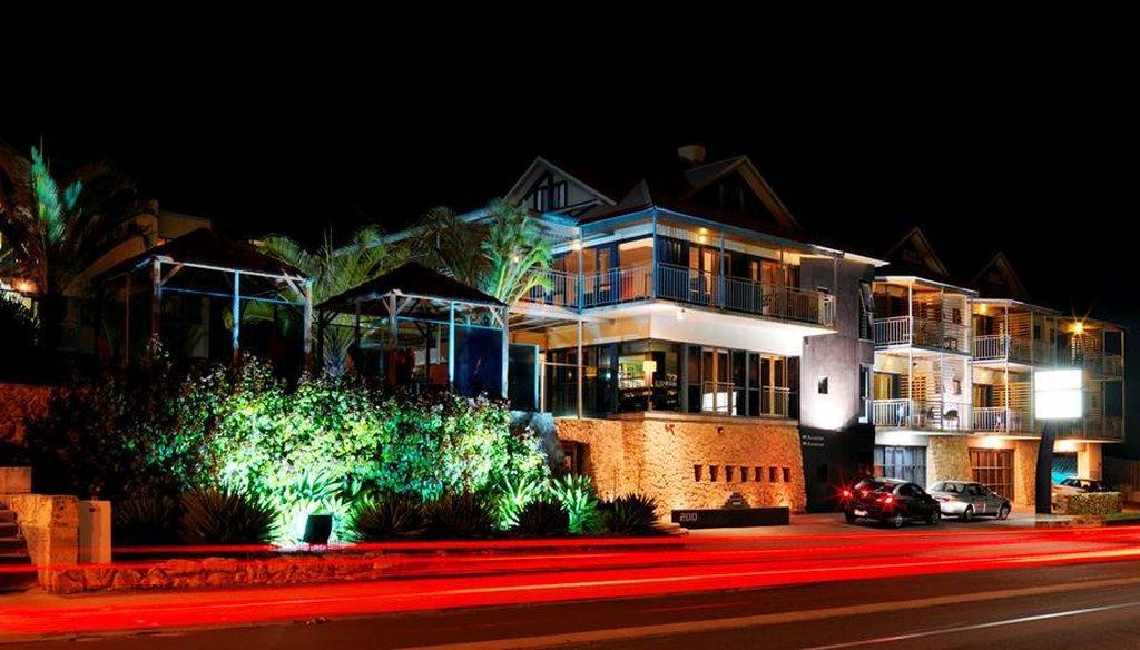 Sunmoon Boutique 4*