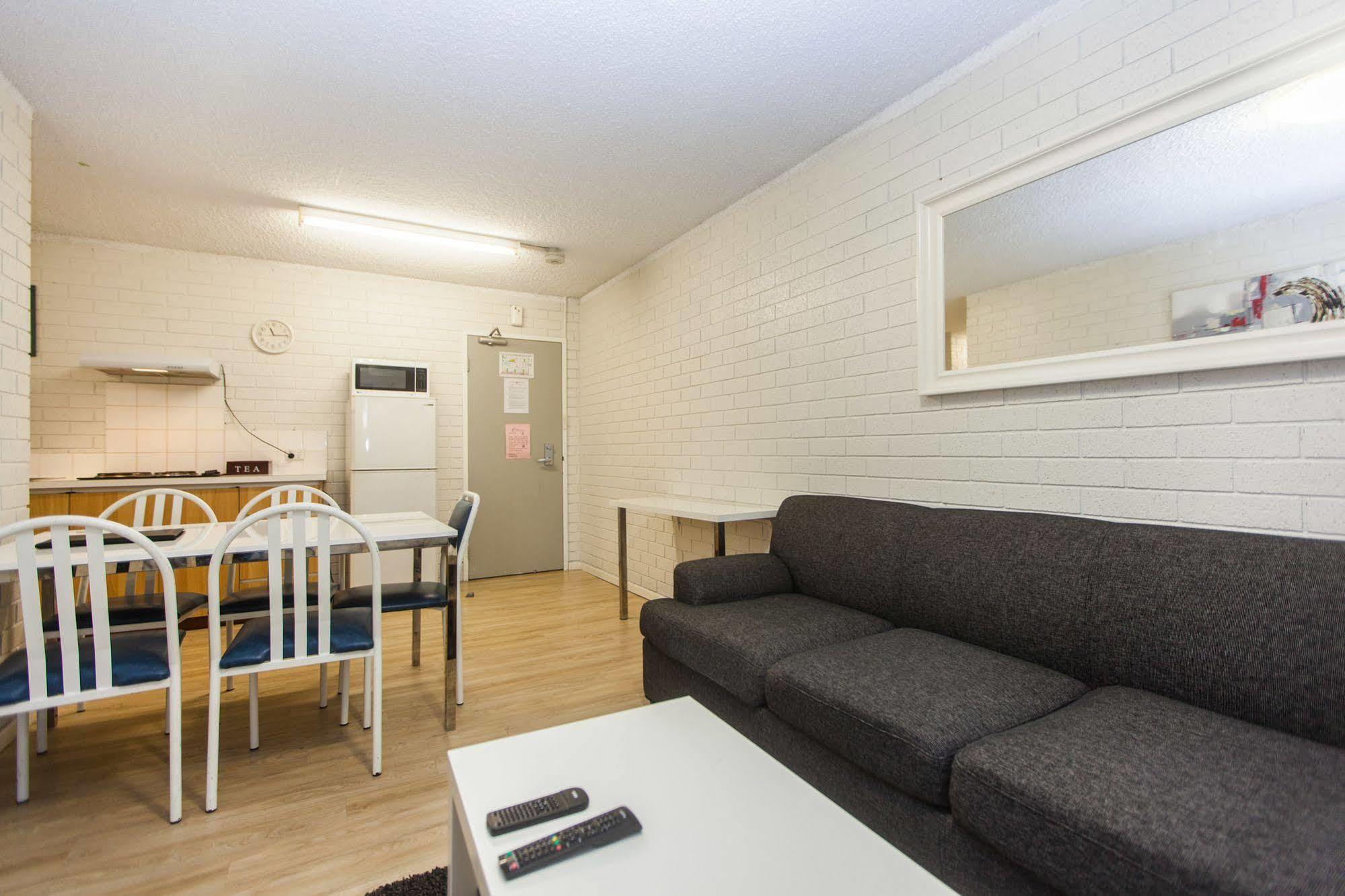 Perth Central City Stay Apartment Hotel 3*