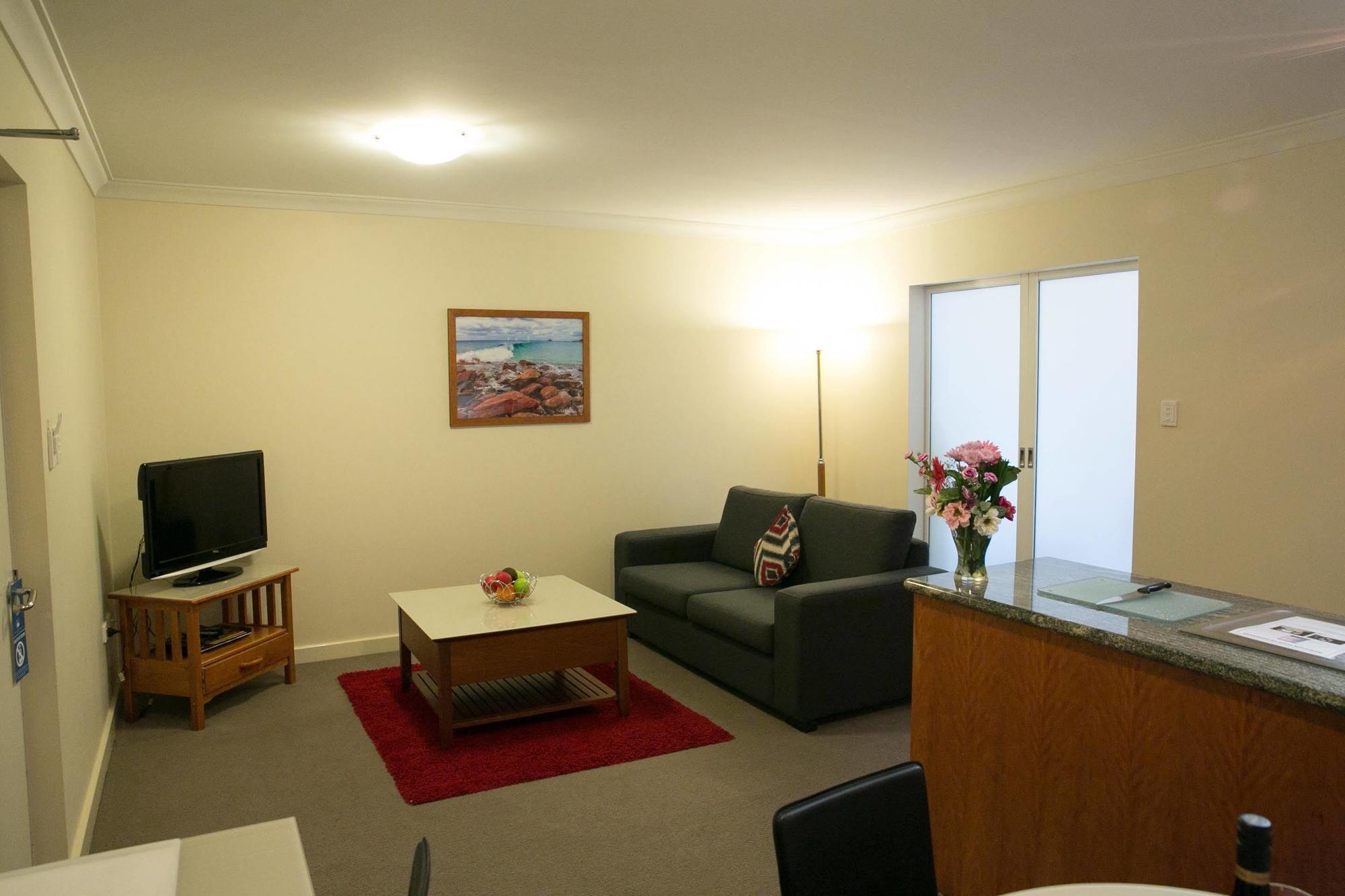 Nesuto Mounts Bay 4* Perth