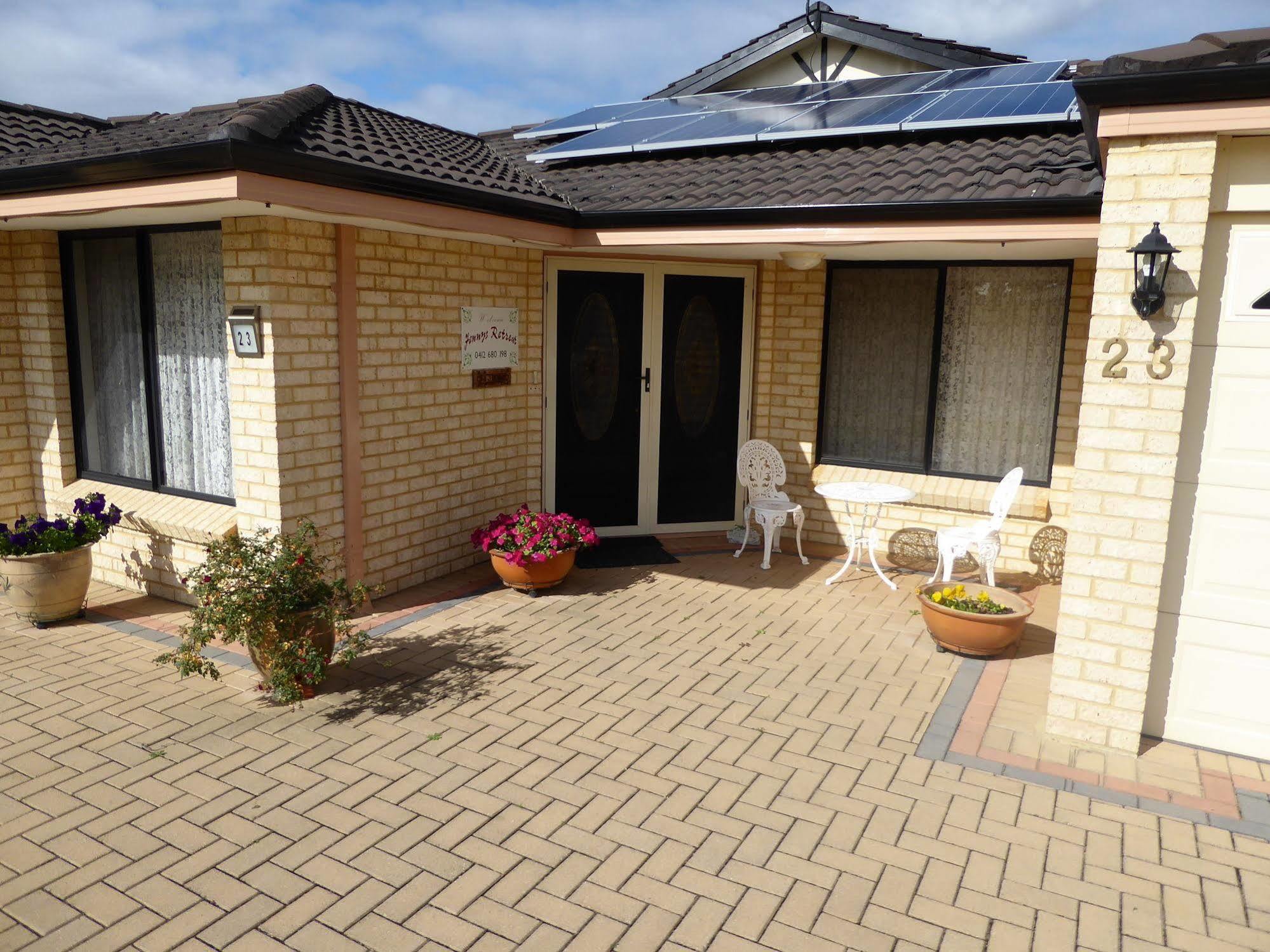 Jennys Retreat Bed & Breakfast 4*