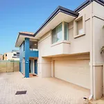 Scarborough Seaview Loft - Executive Escapes