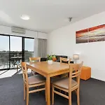 Beautiful 1-Bedroom Apartment Close To The River