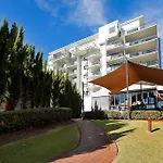 Beautiful 1-Bedroom Apartment Close To The River