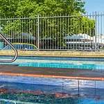 Staywest Subiaco Village 40