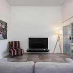 Stirling Apartment 3- Modern Central Apartment