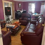 Lovely Double Room Share Bathroom And Kitchen