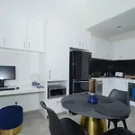 3 Eco Home Parking & Wifi