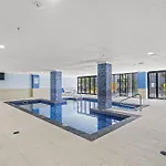 City Living Retreat - Modern 2Br Apartment In East Perth