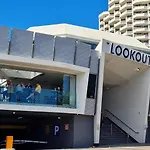 Chic 2 Bed Apartment On Scarborough Beach