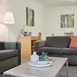 2Bdr 1Bth 1Prk - Northbridge Magic