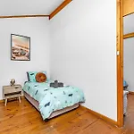8 Cottesloe Steps To Beach - Sleeps 3