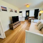 Forr64 - Comfy Corner In East Perth