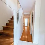 Bright & Conveniently Located Townhouse