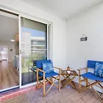Sandy Toes - Coastal Retreat