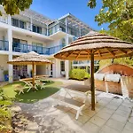 Sandy Toes - Coastal Retreat