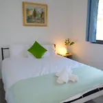 A2 Airport 2Br Haven - Garden & Parking