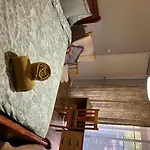 Lovely Double Room Share Bathroom And Kitchen