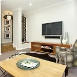 Garden City Luxury Apt