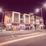 Verandah Apartments