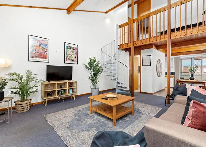 23 Cottesloe Steps To Beach - Sleeps 3 No Wifi