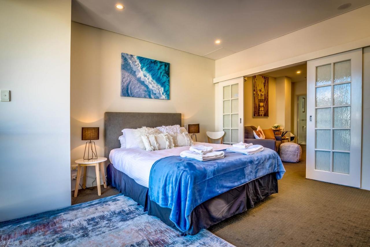 901 Inner City Zen Balcony Views 1br Cbd