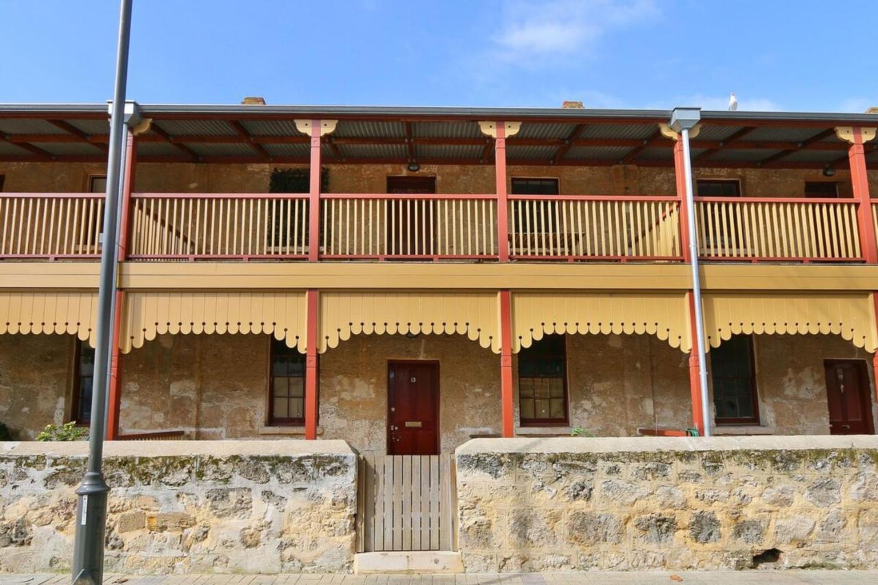 Central 3 Bedroom Heritage House In Fremantle Apartment *