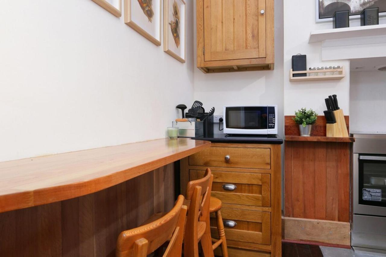 Apartment Central 3 Bedroom Heritage House In Fremantle *