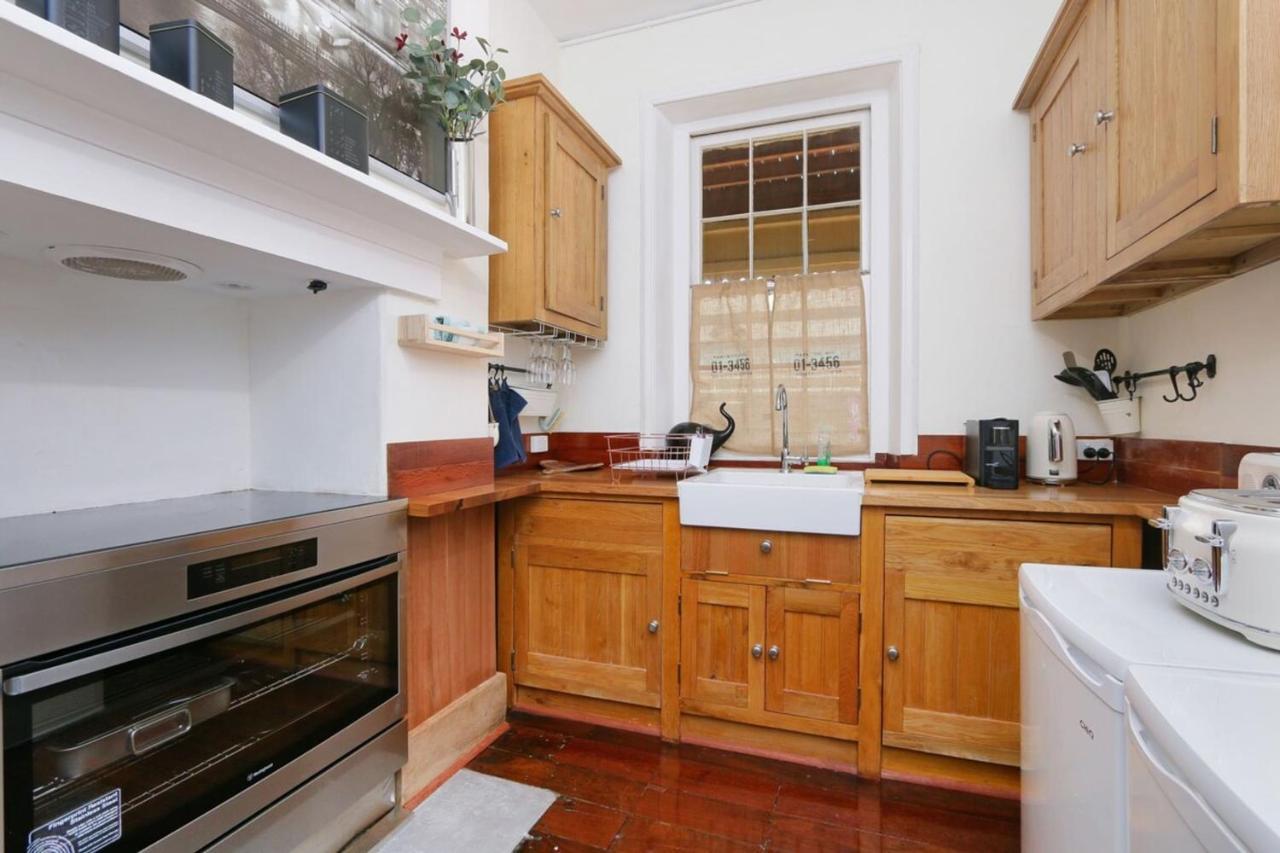 Apartment Central 3 Bedroom Heritage House In Fremantle *