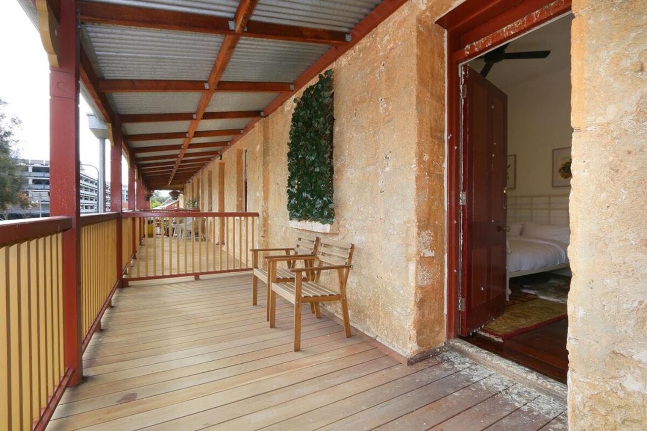 Apartment Central 3 Bedroom Heritage House In Fremantle *