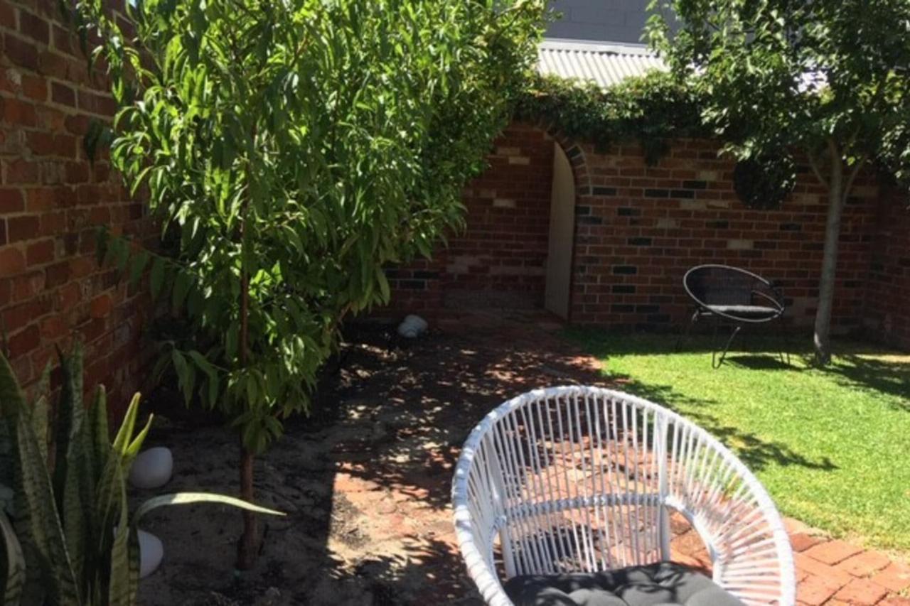 Boutique 2-bed House With Garden In Northbridge Holiday home Perth