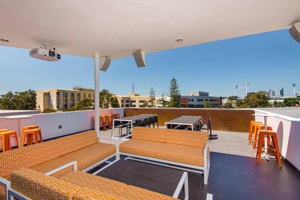 Subiaco Rooftop Terrace - Executive Escapes *