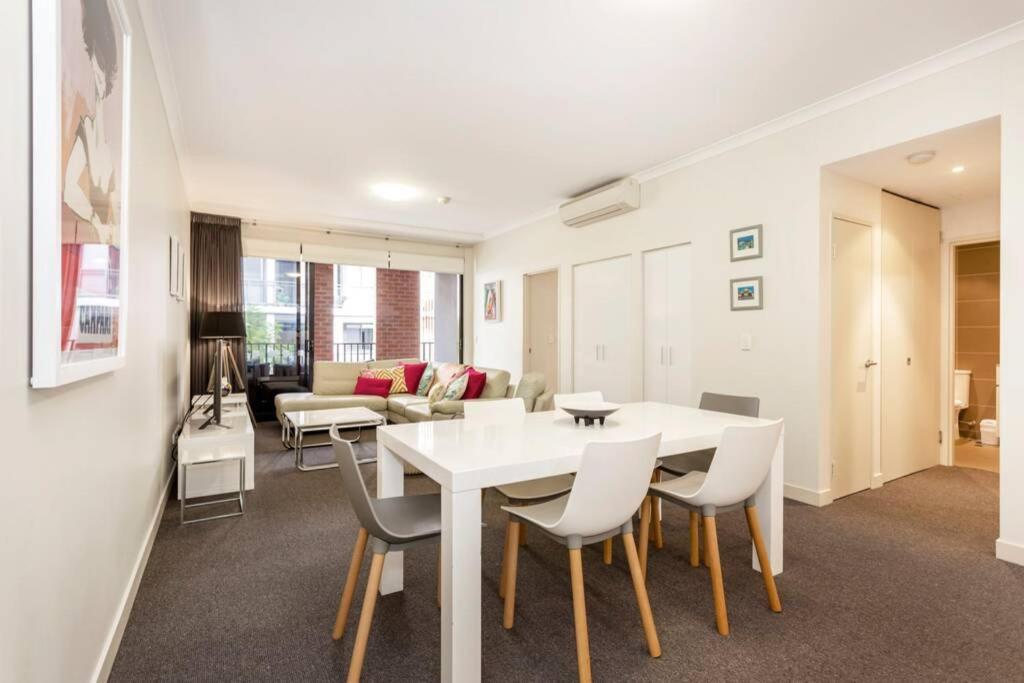 Subiaco Rooftop Terrace - Executive Escapes *
