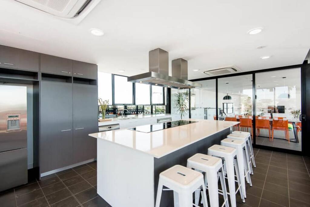 Subiaco Rooftop Terrace - Executive Escapes *