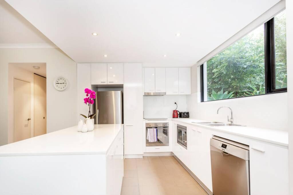 Apartment Subiaco Rooftop Terrace - Executive Escapes *
