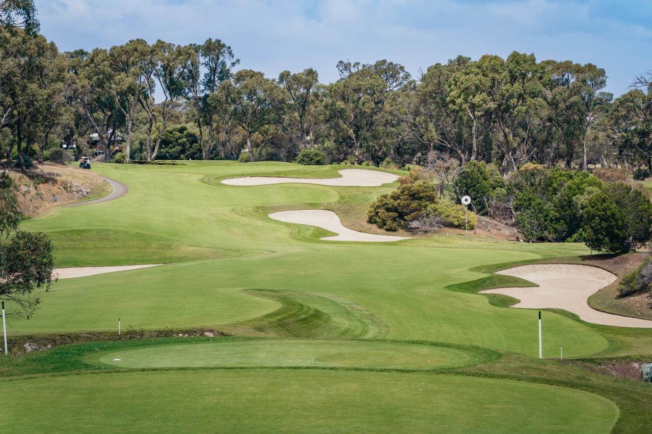 Resort Joondalup 4*