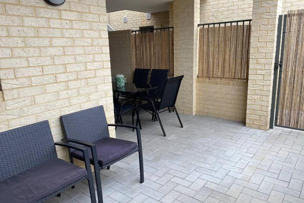 Apartment Close Shops Airport Wifi Netflix Park *