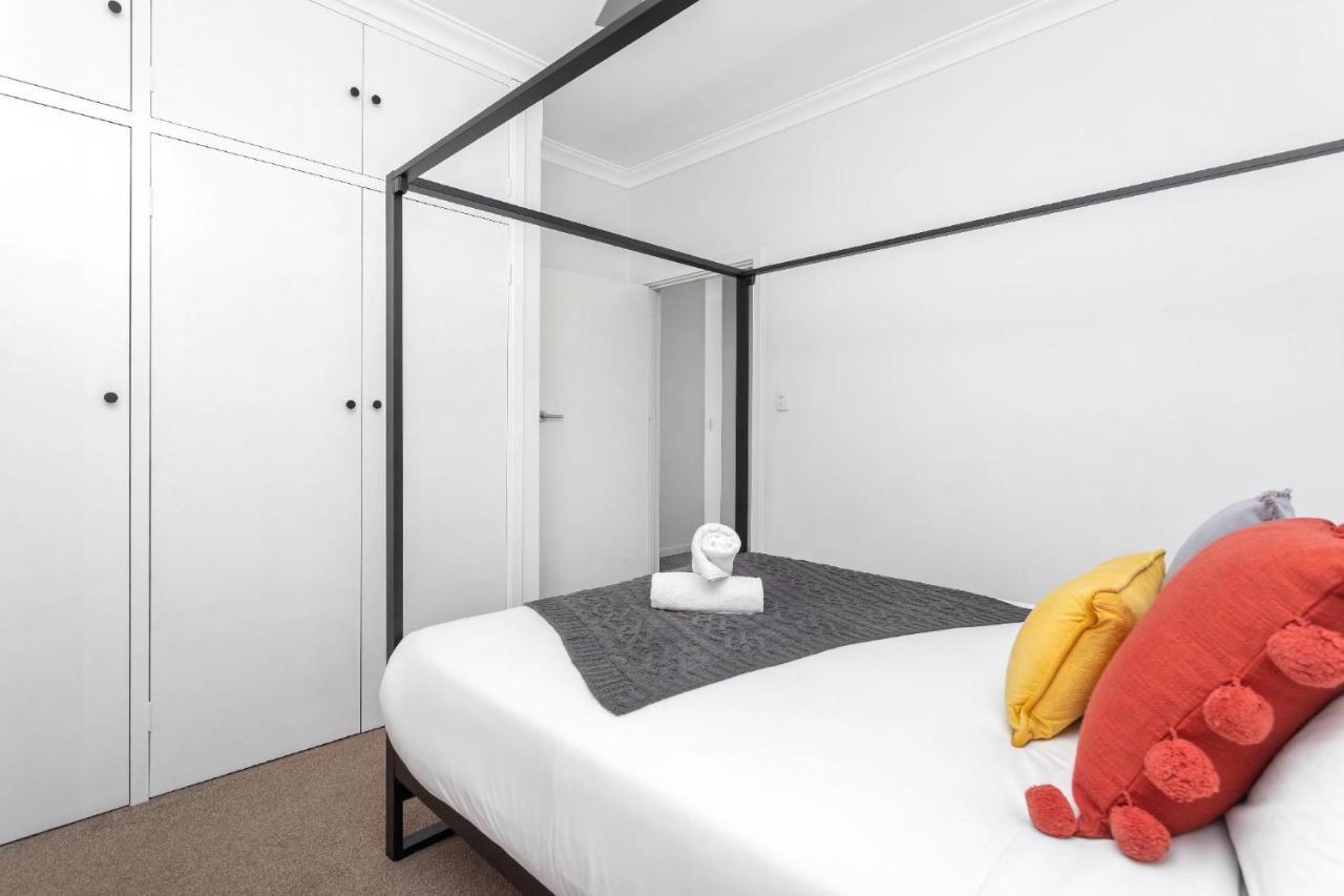 2 Chic Stylish Modern Family On Charles Perth
